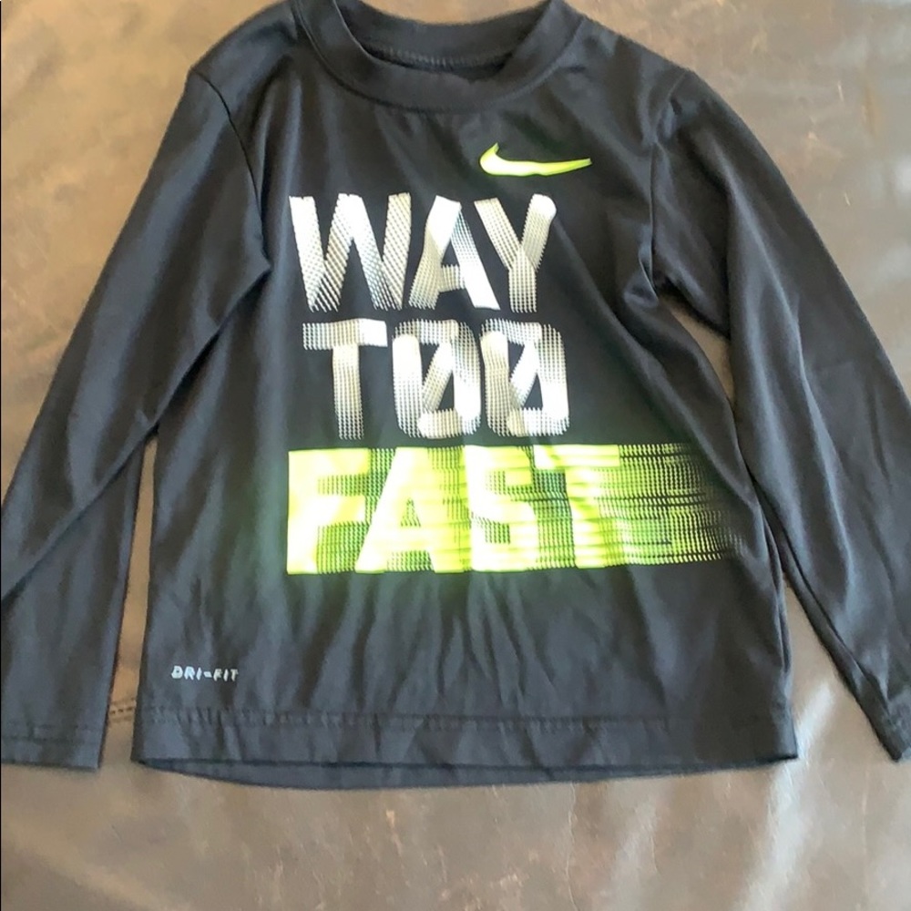 Boys Dri fit Nike T-shirt